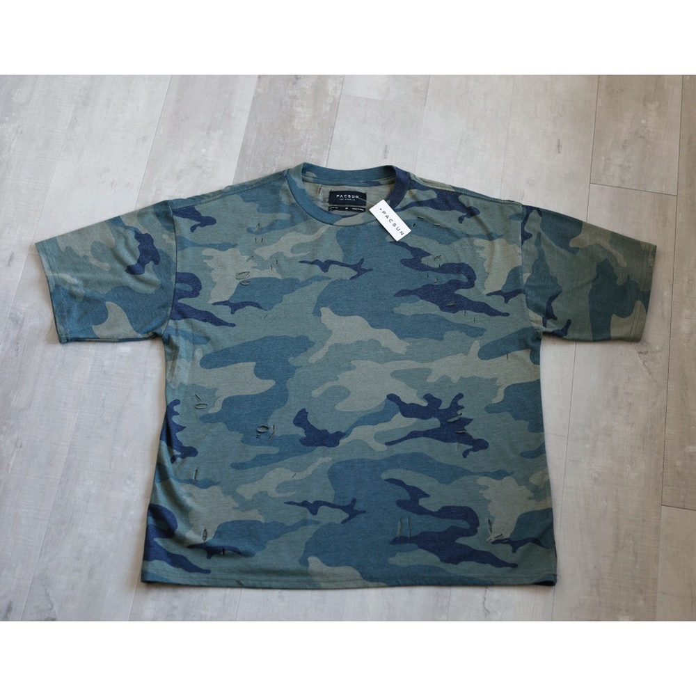 Pacsun Los Angeles Men's Distressed Boxy Oversized Camo Tee Size Medium NWT